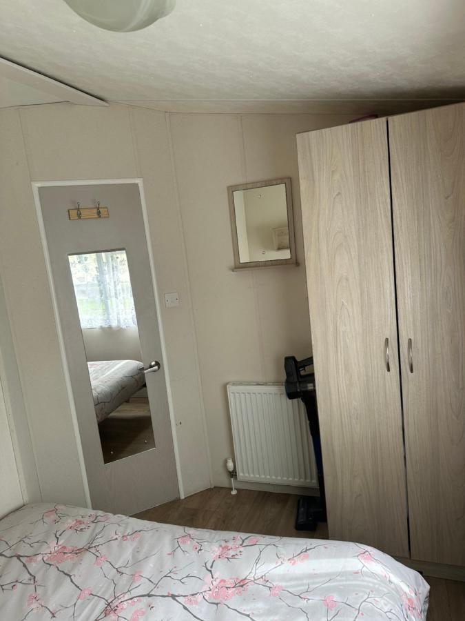 Hotel Angie'S Caravan At Seawick à Saint Osyth Extérieur photo